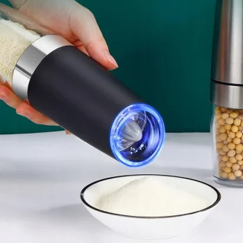 MŁYNKI ELEKTRYCZNE GRAWITACYJNE DO SOLI PIEPRZU 2 SZT na baterie Z LED